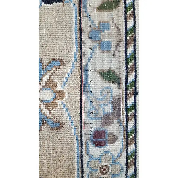 Nain - Beige (249x174cm) - German Carpet Shop